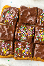 Load image into Gallery viewer, MARCH 2022 MEAL GUIDE with example meal plan